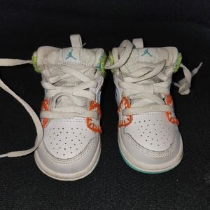 Jordan 1 MidSE white, rush pink,rush orange, washed teal